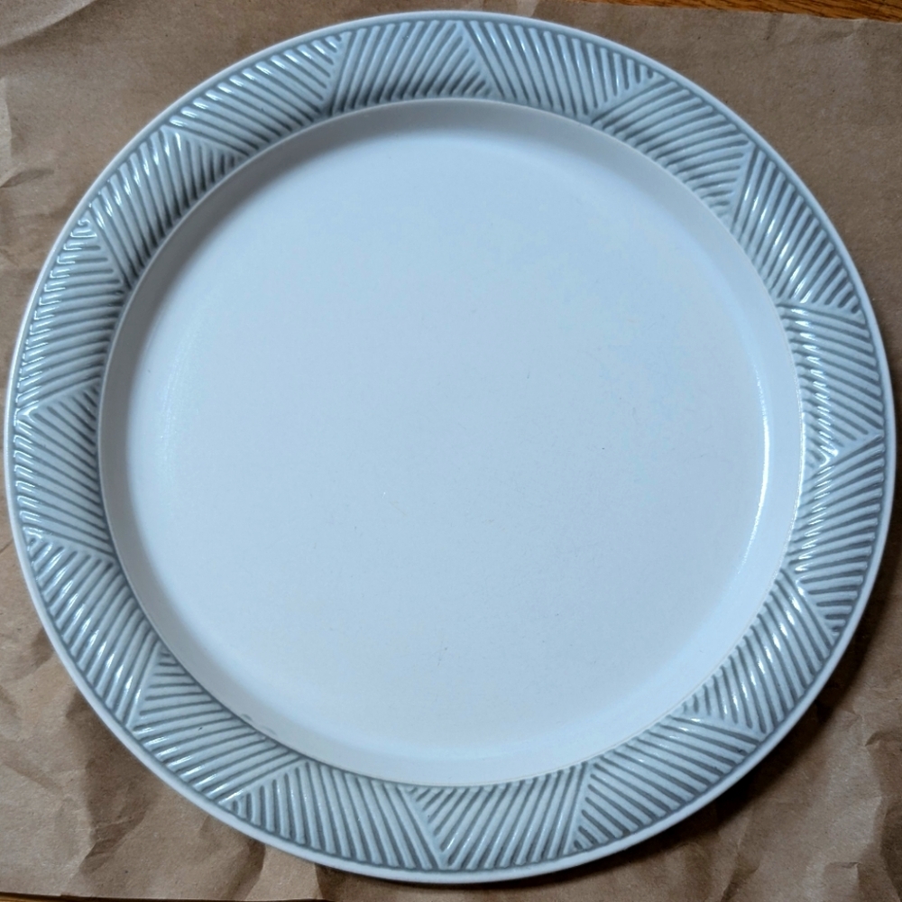 International Passages Grey Japan vintage 11"‎ stoneware  dinner plate